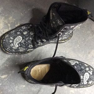 Black Paisley Women's Boots